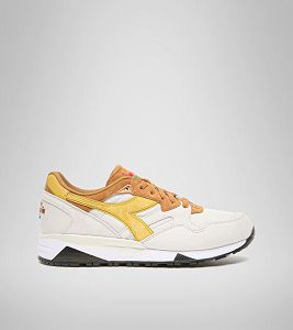 Beige / Brown / Yellow Men's Diadora N9002 Overland Sneakers | NZ-913782