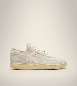 Beige / Grey Women's Diadora Mi Basket Row Cut Pigskin Used Heritage Shoes | NZ-207341