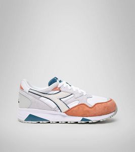 Grey / White / Blue Men's Diadora N9002 Overland Sneakers | NZ-390617