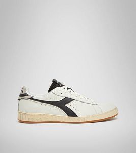 White / Black Men's Diadora Game L Low Icona Sneakers | NZ-826537