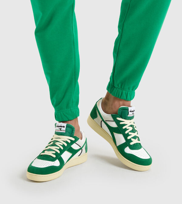 Green / White Men's Diadora Magic Basket Low Suede Leather Sneakers | NZ-829316