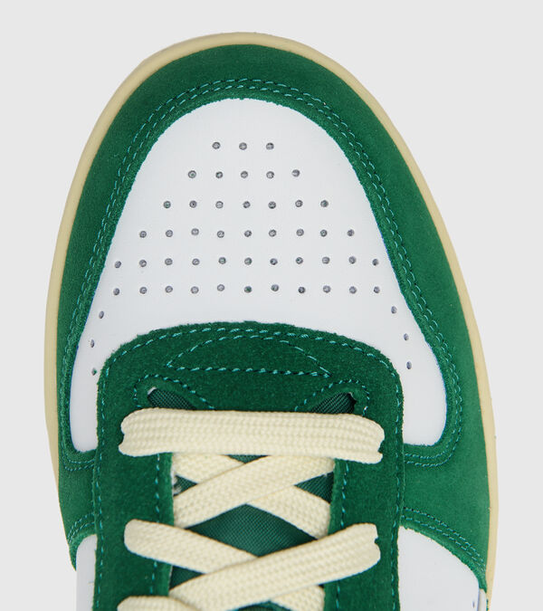 Green / White Men's Diadora Magic Basket Low Suede Leather Sneakers | NZ-829316