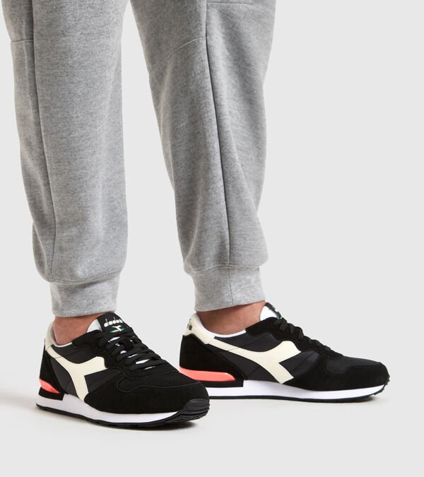 White / Black / Orange Men's Diadora Camaro Sneakers | NZ-906483