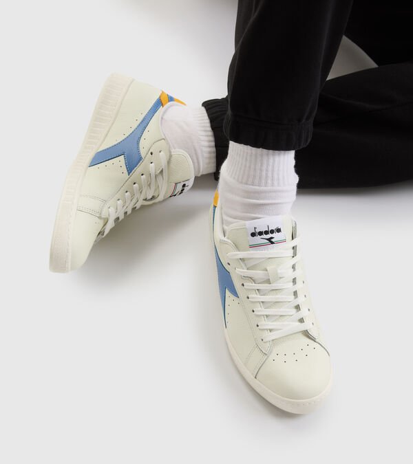 White / Blue / Yellow Men's Diadora Game L Low Sneakers | NZ-791560