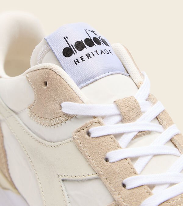 White / Gold Women's Diadora Venus Dirty Heritage Shoes | NZ-239871