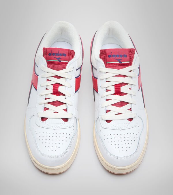 White / Red Women's Diadora Magic Basket Low Icona Sneakers | NZ-621809