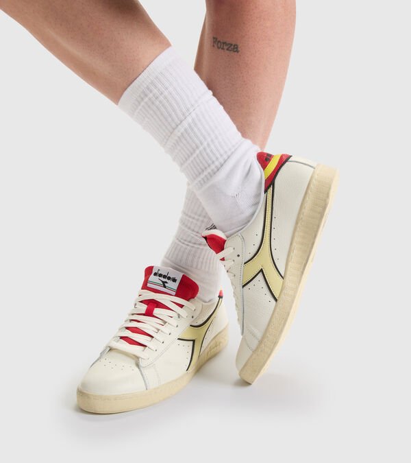 White / Yellow / Red Women's Diadora Game L Low Icona Sneakers | NZ-906812